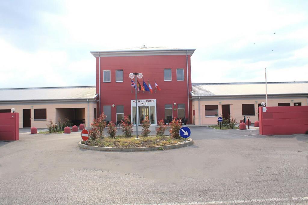 Hotel Motel Giglio Viadana Eksteriør bilde
